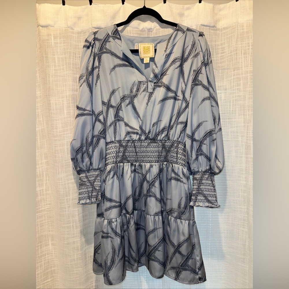 Emily McCarthy Womens Size Medium Penelope Dress, Pheasant Party Blue Feathers